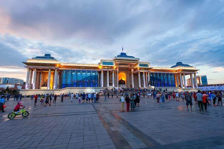 Nền kinh tế Mông Cổ đã lao dốc thế nào sau thời kì hoàng kim