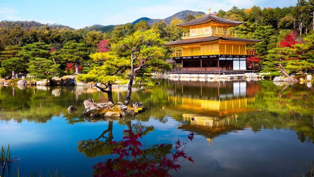 Ngôi chùa Vàng kiến trúc phật giáo độc đáo của Nhật Bản