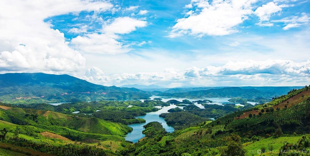 "Vịnh Hạ Long" của Tây Nguyên.