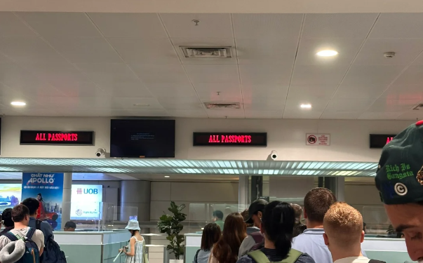 掌握诀窍—全面指南让你轻松实现 河内机场快速过关体验